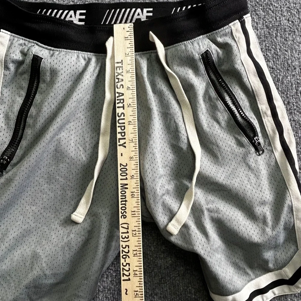 American Eagle Shorts Mens Size S Grey Flex Mesh Athletic Zipper Pockets Striped